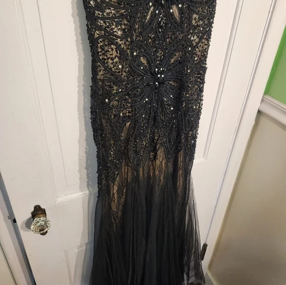 Stunning Homemade Beaded Gown Size S - Picture 4 of 7